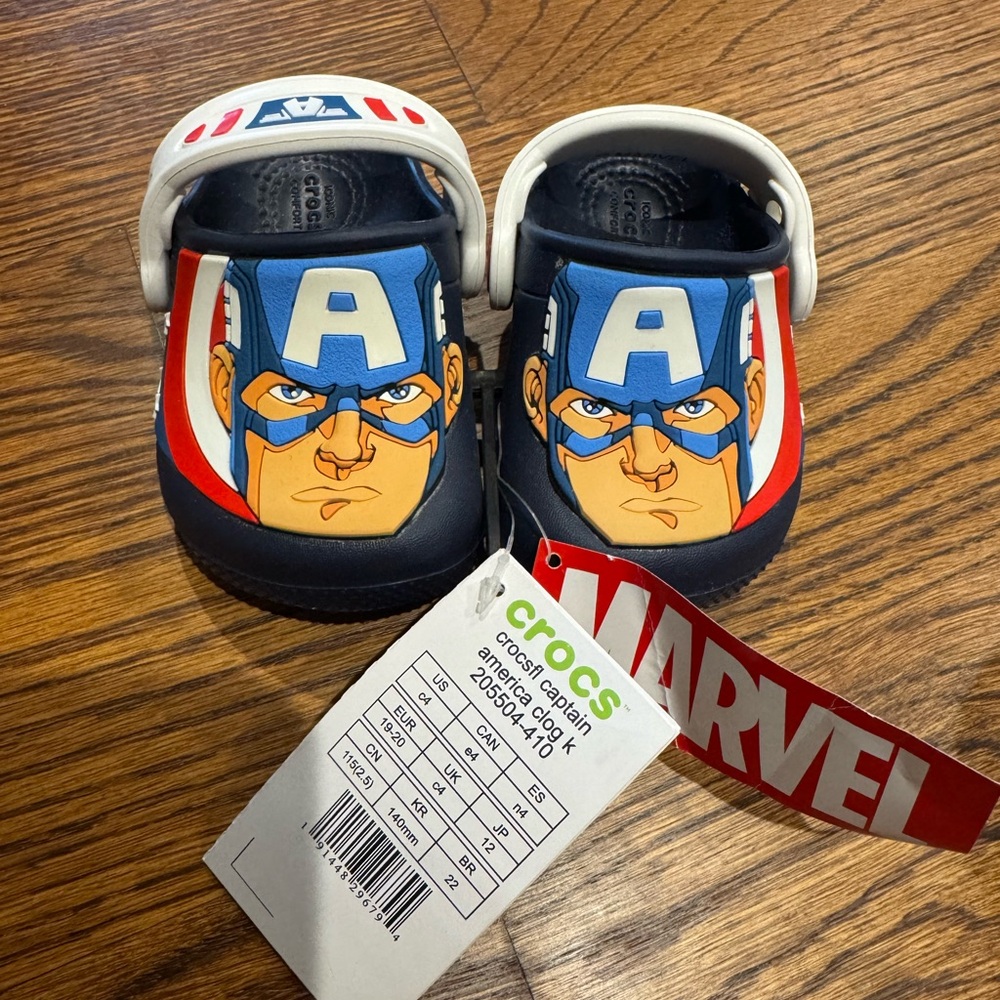 CROCS x Marvel Captain America Kids - Navy and White water shoes - Baby size 4